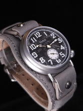 Load image into Gallery viewer, VARIO x RZE復古軍錶