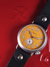 Load image into Gallery viewer, VARIO x RZE復古軍錶