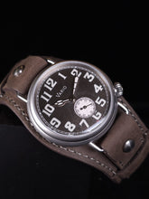 Load image into Gallery viewer, VARIO x RZE復古軍錶