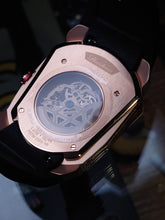 將圖片載入圖庫檢視器 香港品牌Phantoms新款盾牌形機械錶
