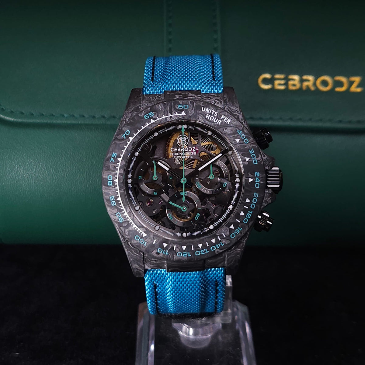 Cebrodz夜光碳纖導柱輪機械錶