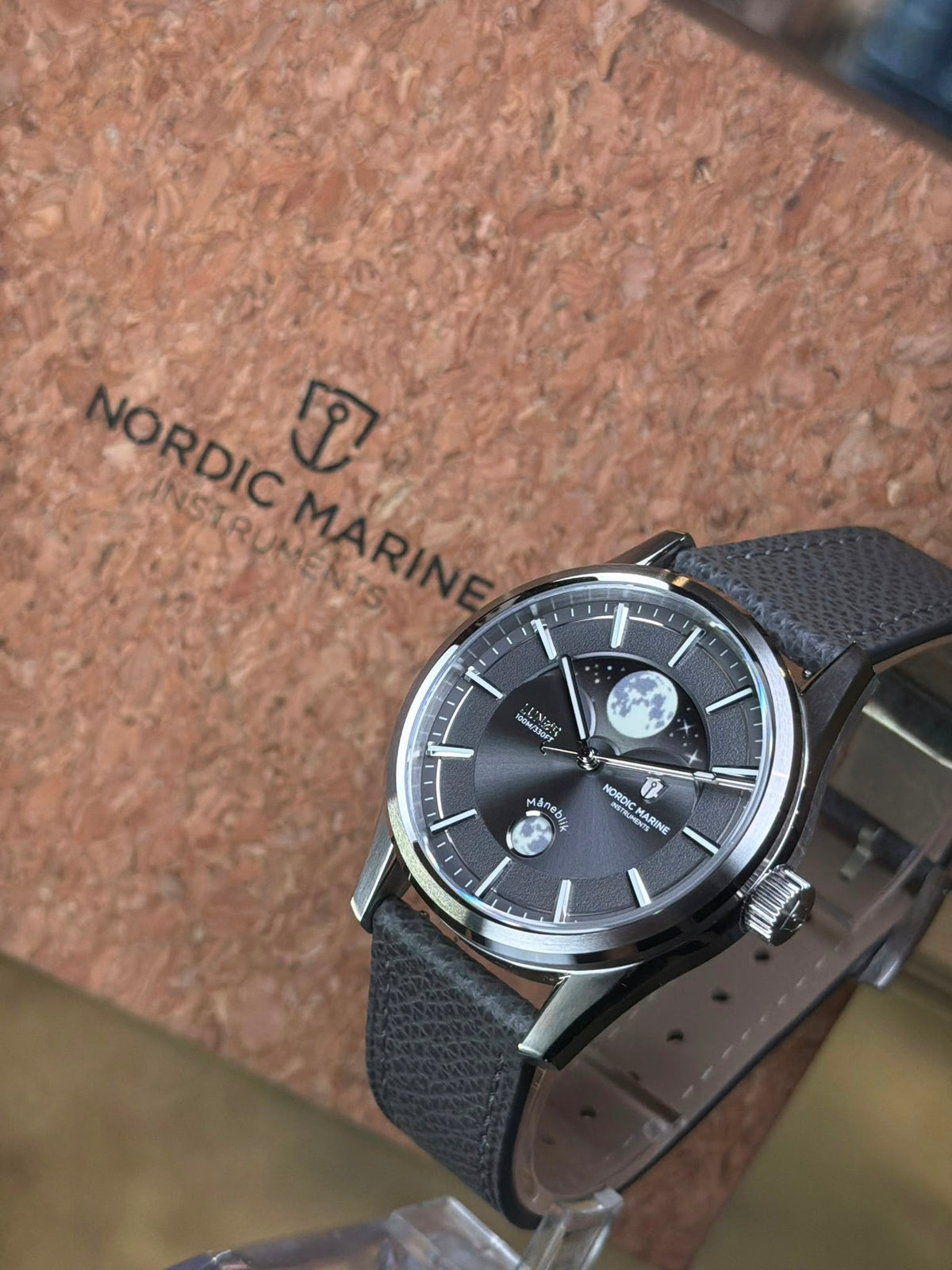 NORDIZ MARINE月相極光自動機械錶