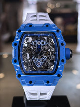 Load image into Gallery viewer, Bentley夜光碳纖酒桶形自動機械錶
