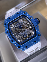 Load image into Gallery viewer, Bentley夜光碳纖酒桶形自動機械錶
