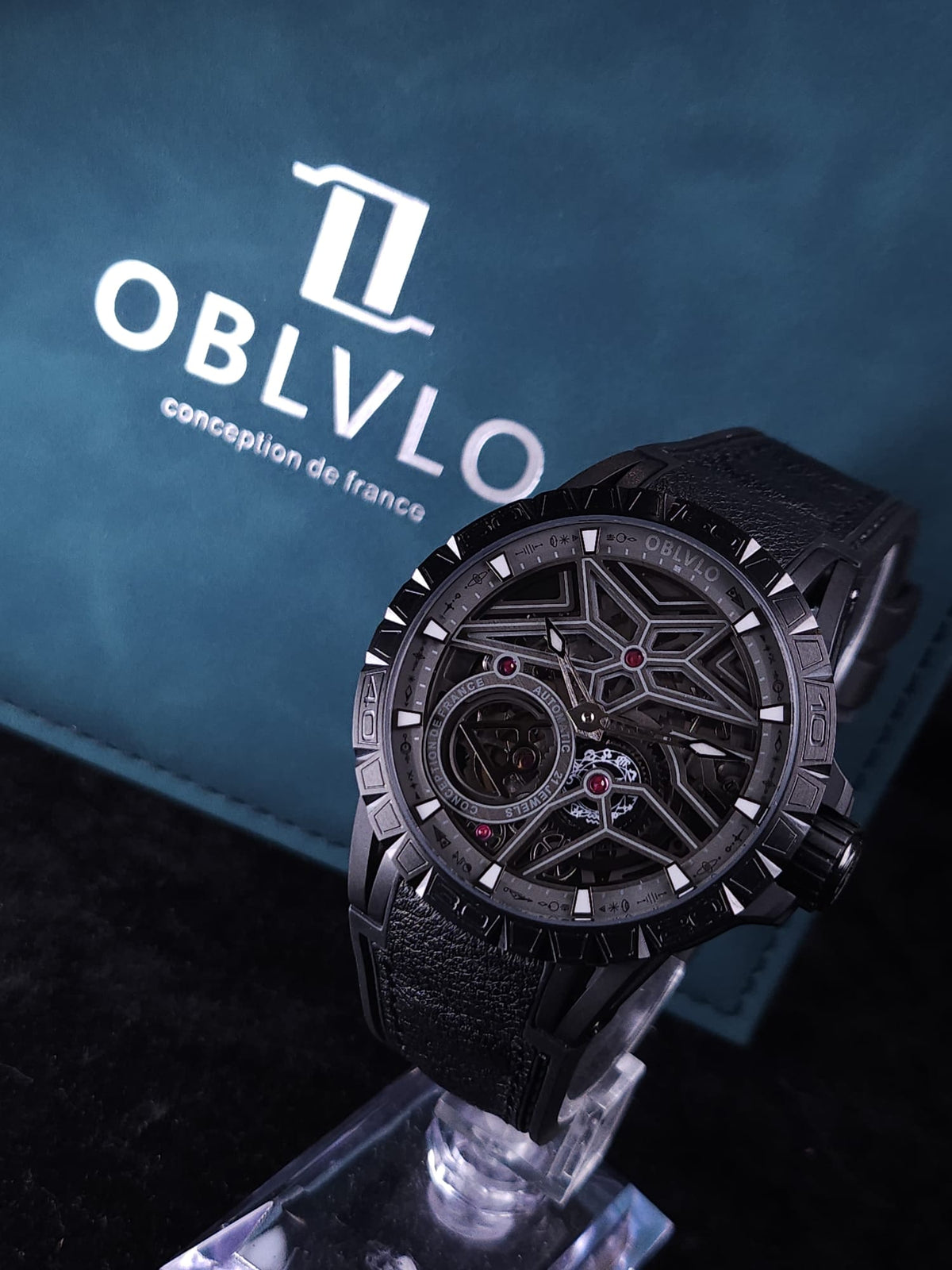 Oblvlo透機芯自動機械錶