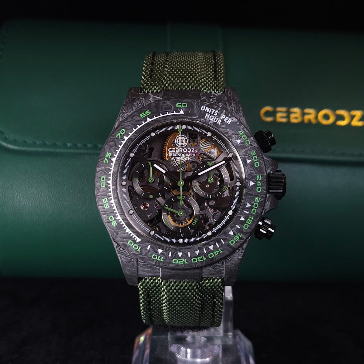 Cebrodz夜光碳纖導柱輪機械錶