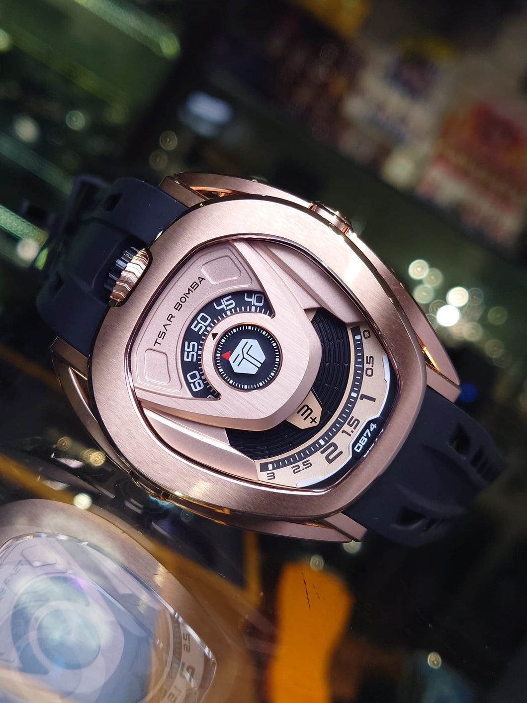 TSAR BOMBA 最新型格機械錶
