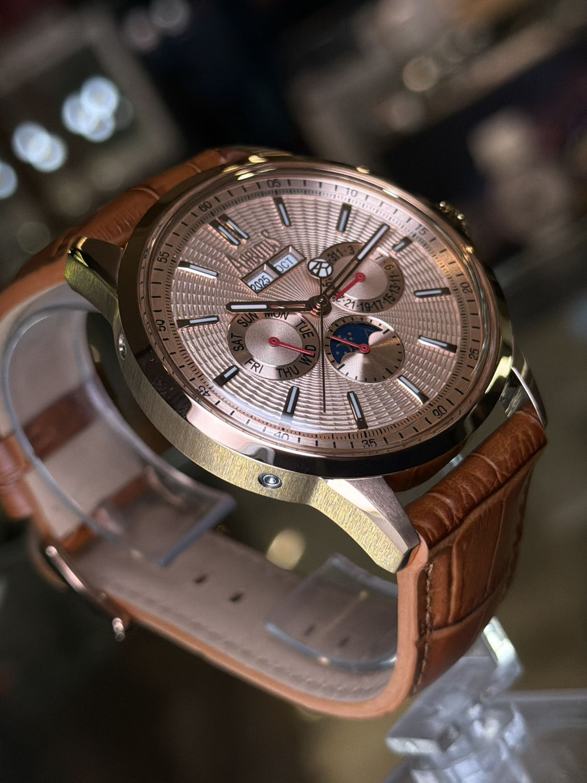 Arbutus多功能自動機械錶