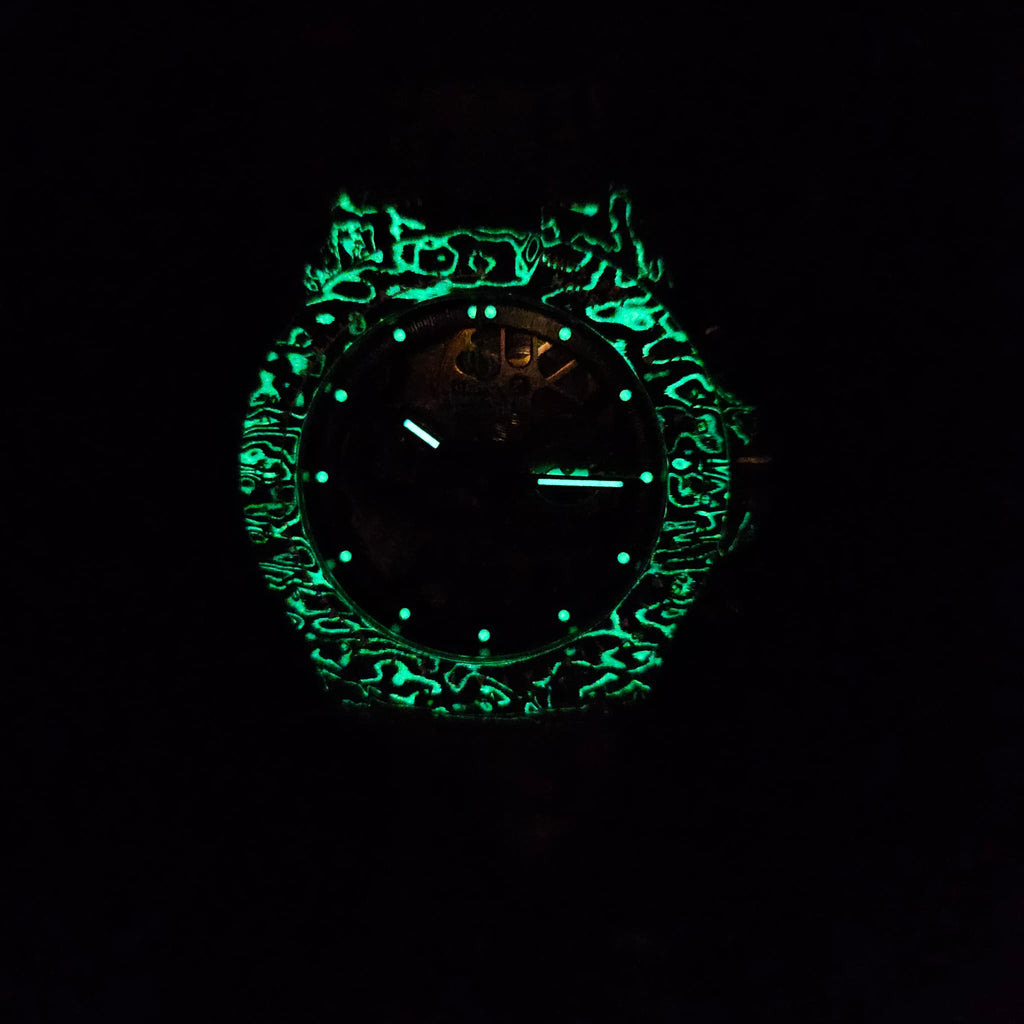 Cebrodz夜光碳纖導柱輪機械錶
