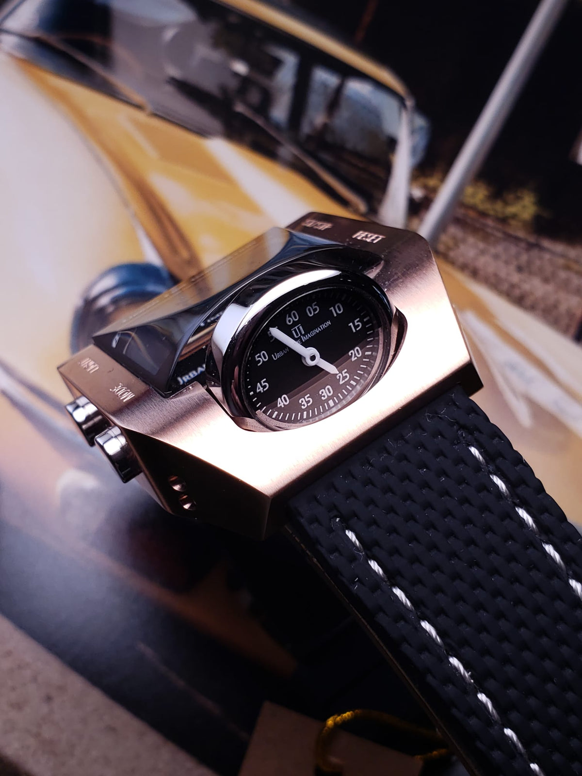 【UTI 270 系列復古賽車手錶】