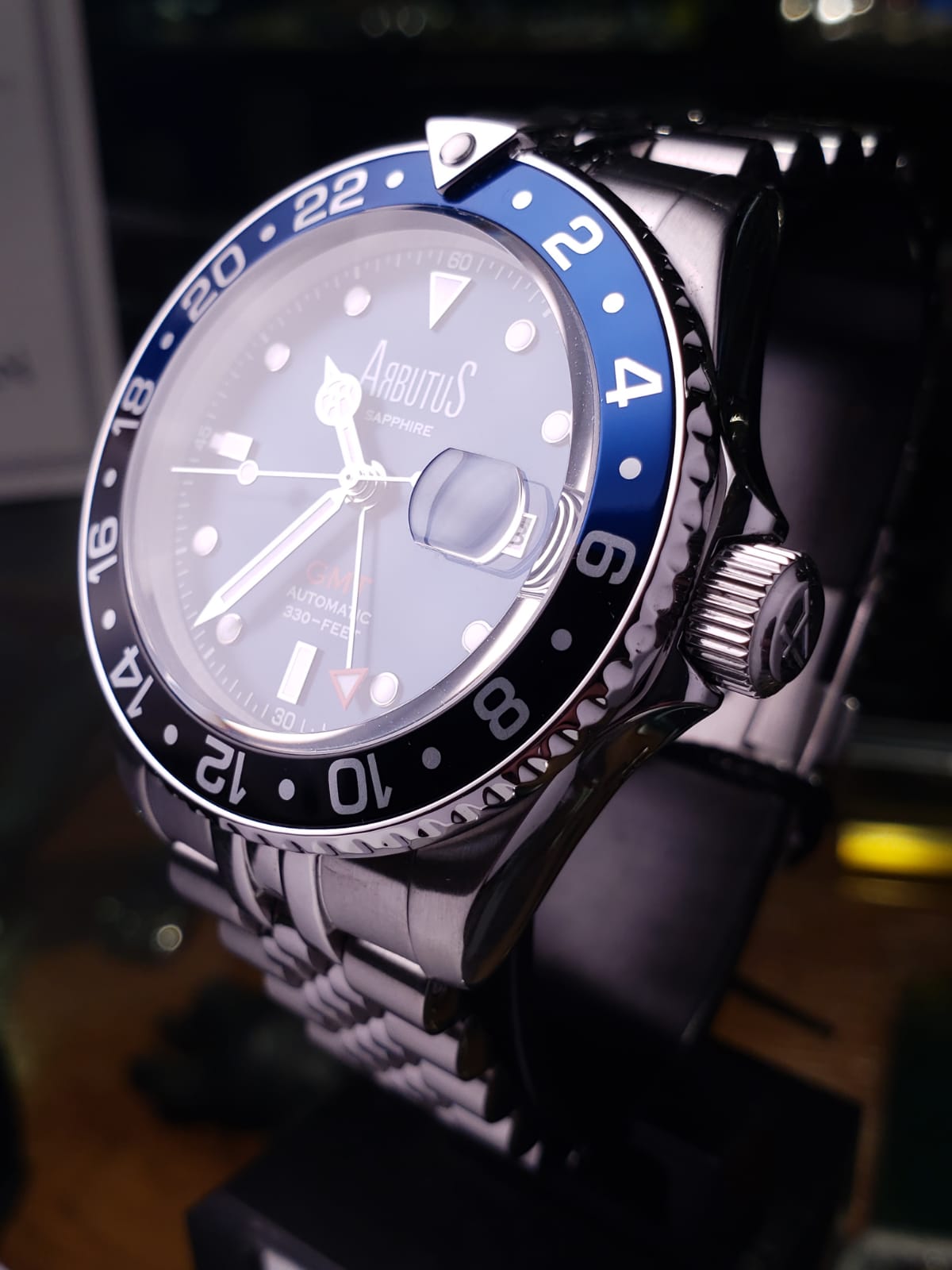 ARBUTUS GMT 機械錶