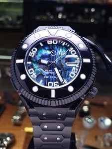 Nove Atlantean 300M自動機械錶